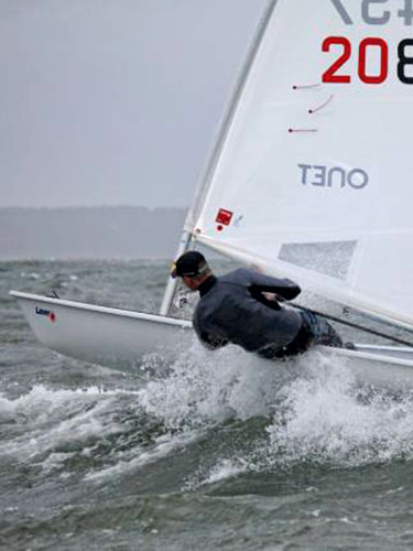 Jean Baptiste Bernaz dort sur un matelas Vaudou Sport