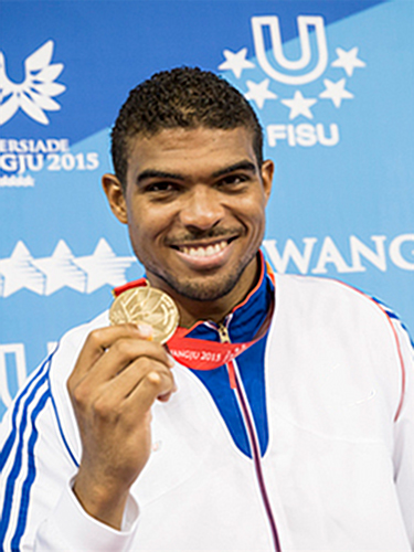 Yannick Borel dort sur matelas et literie Vaudou Sport