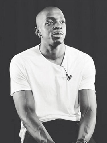 Olivier Nyokas dort sur matelas et literie Vaudou Sport