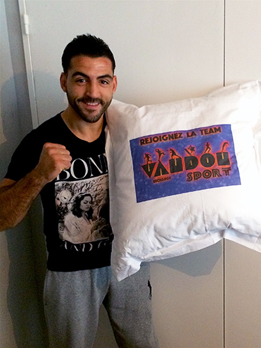 Karim Achour dort sur matelas et literie Vaudou Sport