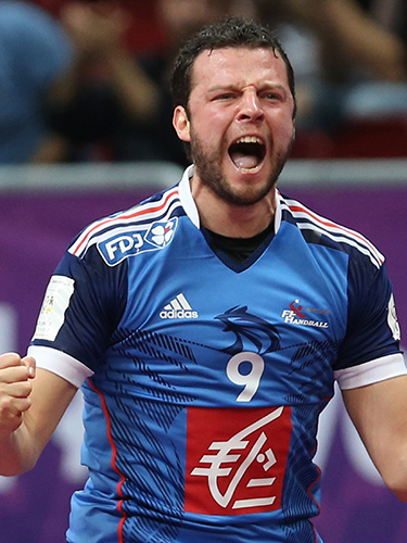 Guillaume Joli dort sur matelas et literie Vaudou Sport