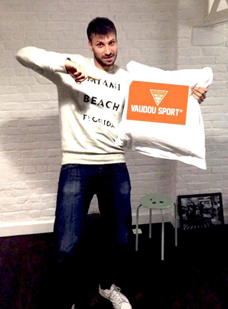 Antonin Rouzier dort sur matelas et literie Vaudou Sport